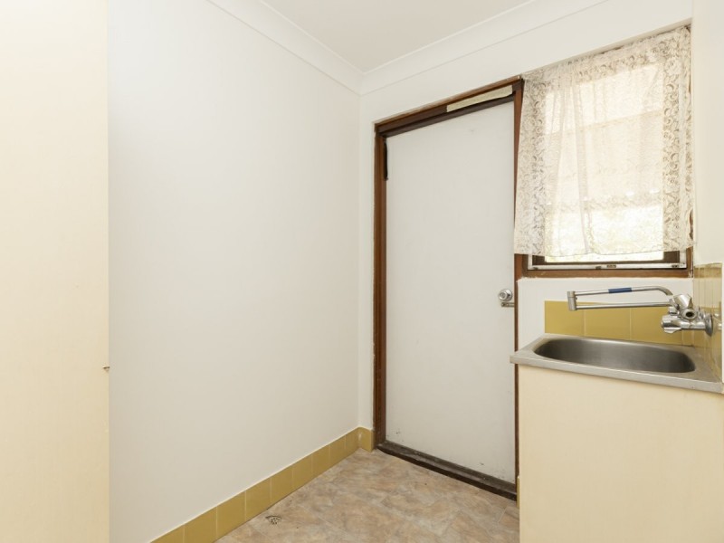 5 Forest Court, Armadale WA 6112