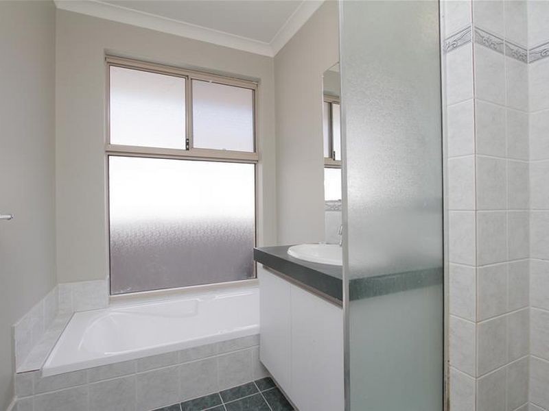 40a Woodmore Road, Langford WA 6147