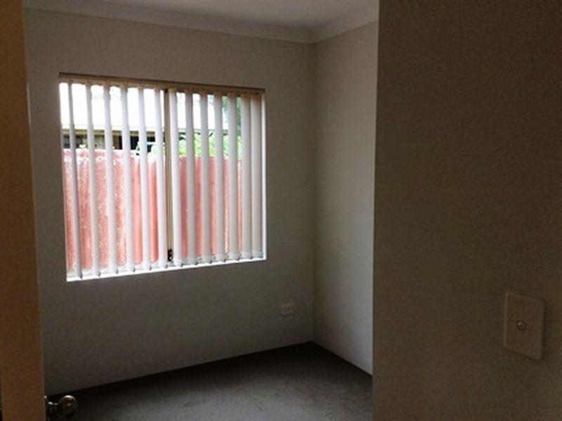 6D Messenger Street, Kelmscott WA 6111