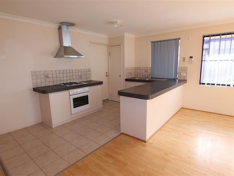 14/5-9 Herndon Close, Cannington WA 6107