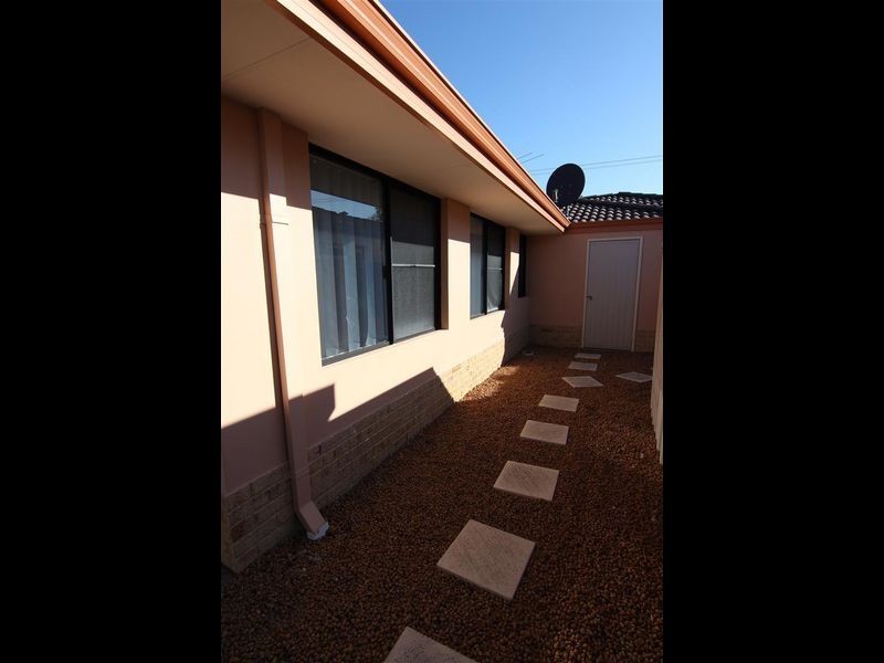 14/5-9 Herndon Close, Cannington WA 6107