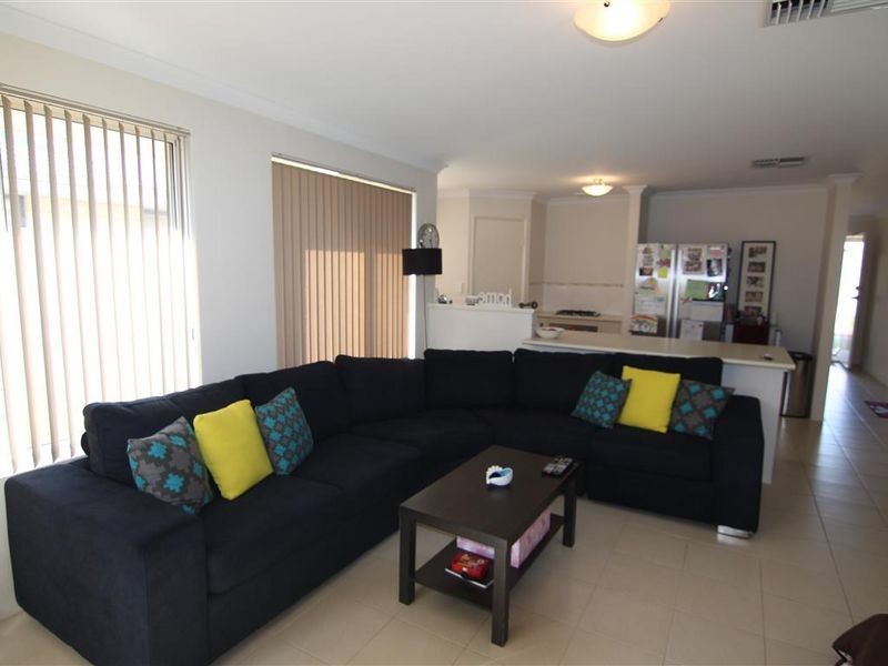 2/14 Scarpview Place, East Cannington WA 6107