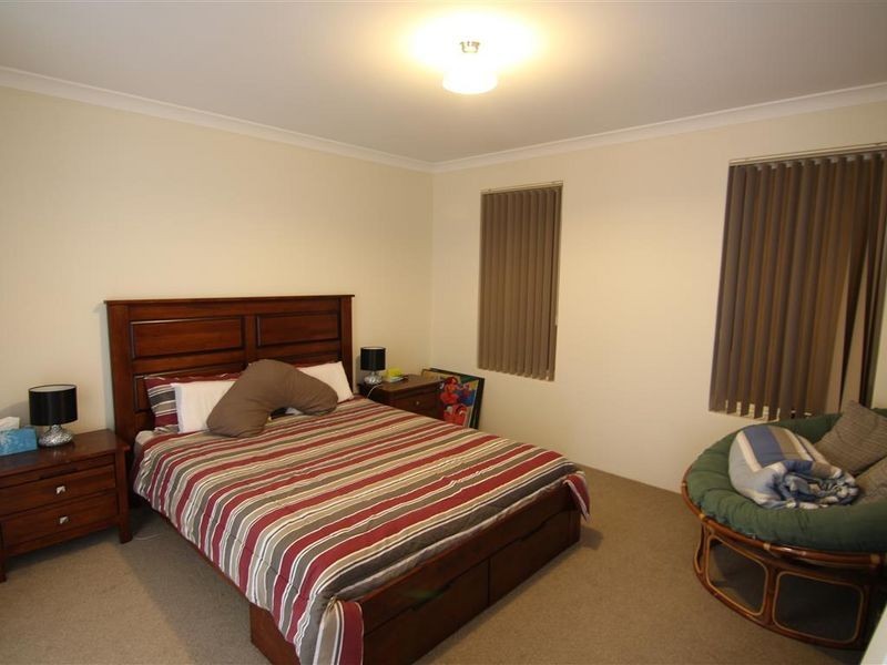 2/14 Scarpview Place, East Cannington WA 6107