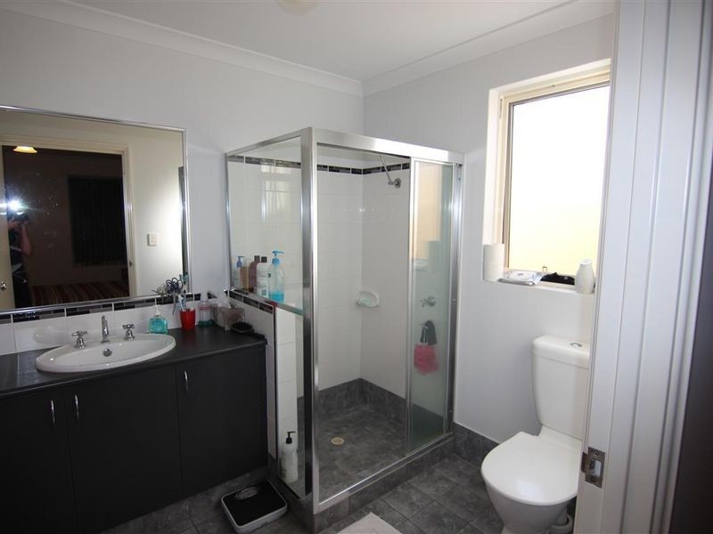 2/14 Scarpview Place, East Cannington WA 6107