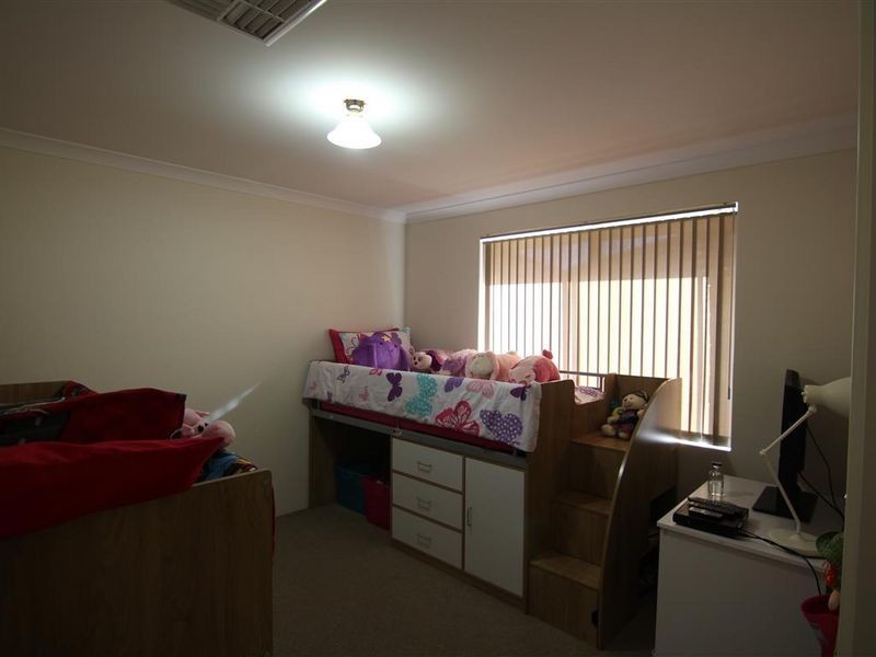 2/14 Scarpview Place, East Cannington WA 6107