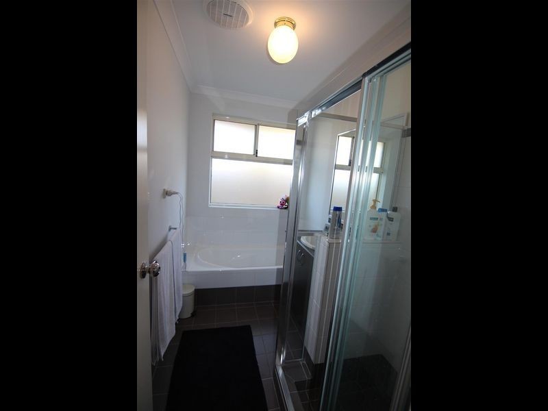 2/14 Scarpview Place, East Cannington WA 6107