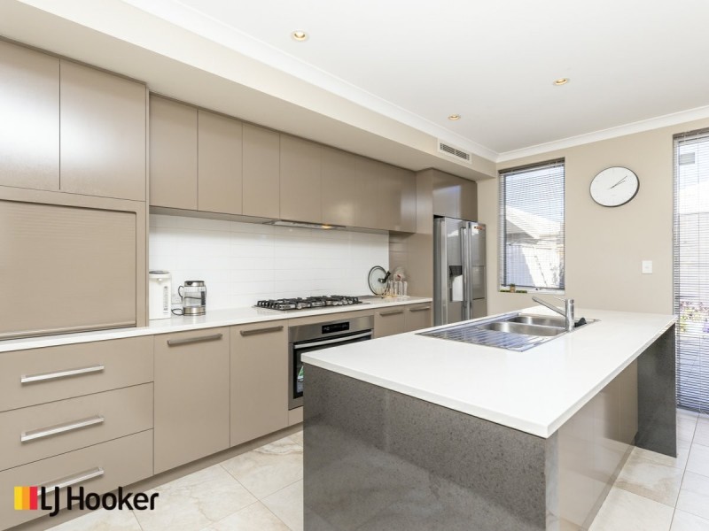 58 Congenial Loop, Atwell WA 6164