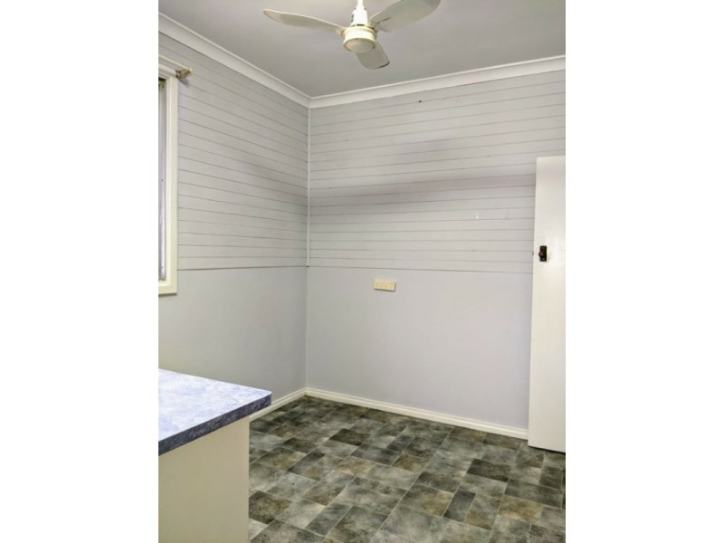 37 Whiteside Street, Cloverdale WA 6105