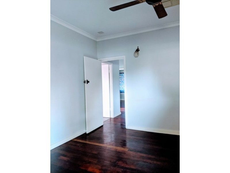 37 Whiteside Street, Cloverdale WA 6105