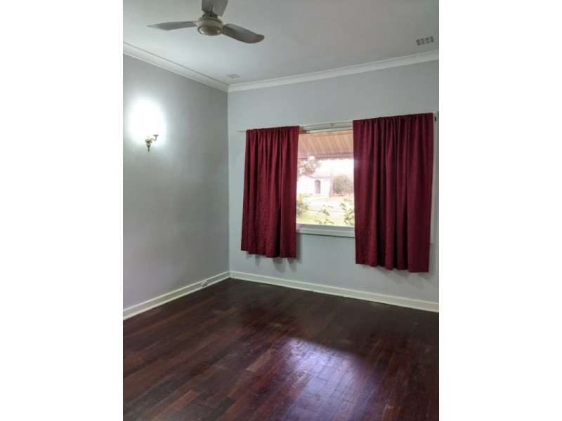 37 Whiteside Street, Cloverdale WA 6105