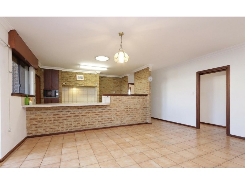 64 Cross Street, Queens Park WA 6107