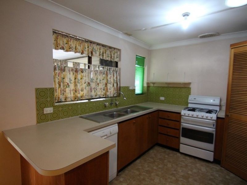 82 Burrendah Boulevard, Willetton WA 6155