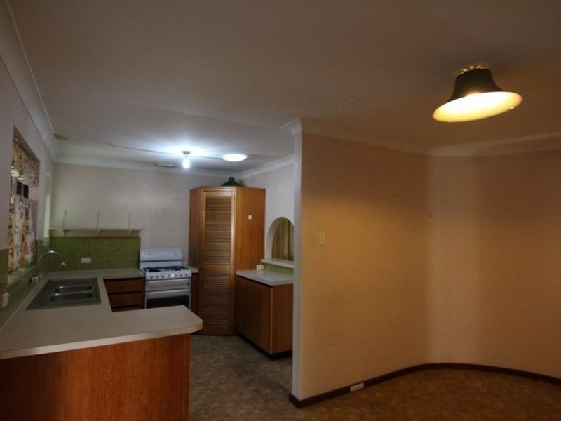 82 Burrendah Boulevard, Willetton WA 6155