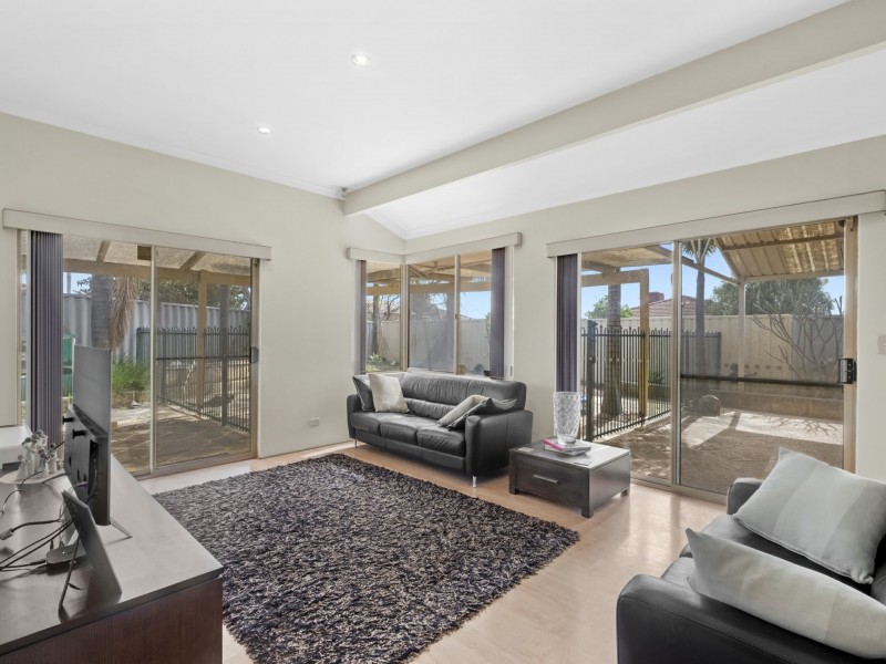 3 Itea Place, South Lake WA 6164