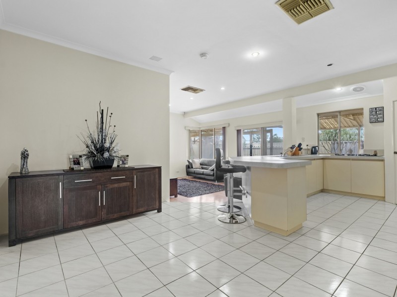 3 Itea Place, South Lake WA 6164