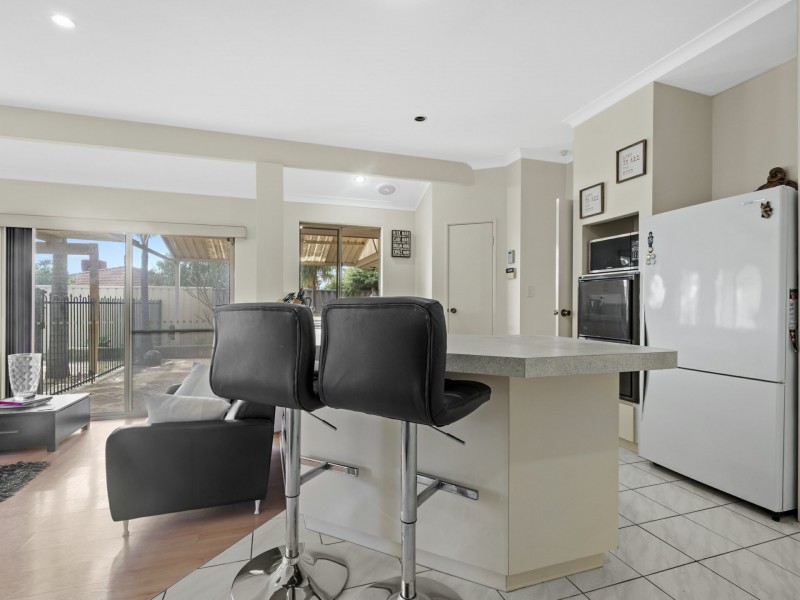 3 Itea Place, South Lake WA 6164