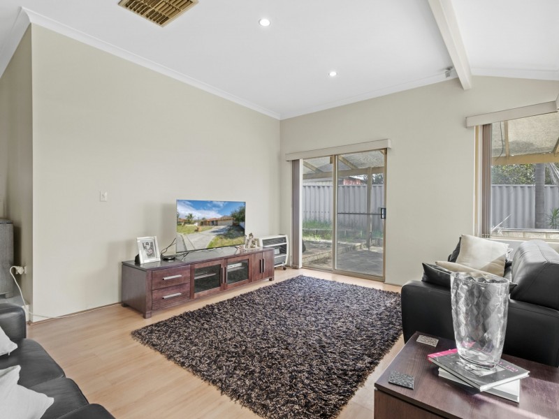 3 Itea Place, South Lake WA 6164