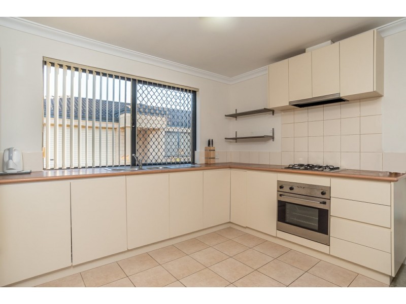 Unit 9/10 Leslie Street, Cannington WA 6107