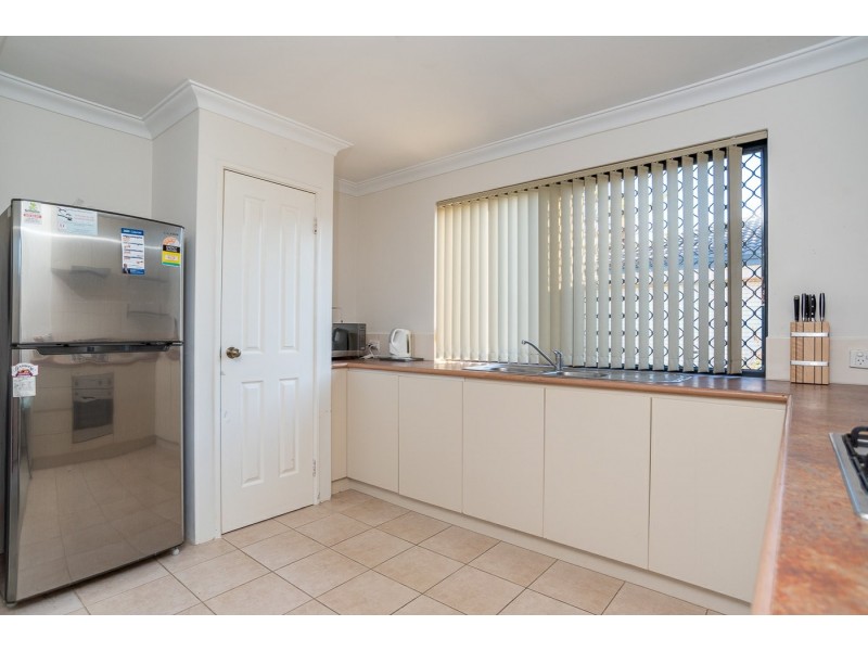 Unit 9/10 Leslie Street, Cannington WA 6107