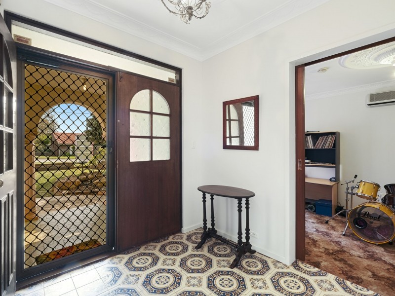 18 Birbeck Way, Spearwood WA 6163