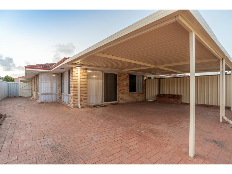 3 Mary Mackillop Glen, Queens Park WA 6107