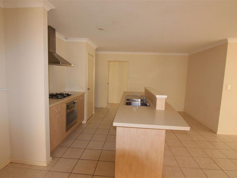 7 La Grange Way, Gosnells WA 6110