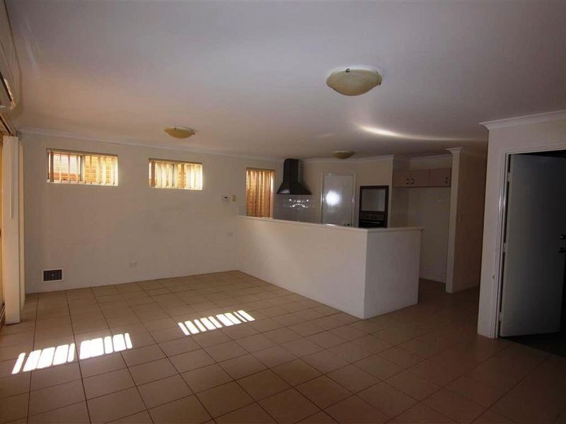 4/17-21 Third Avenue, Kelmscott WA 6111