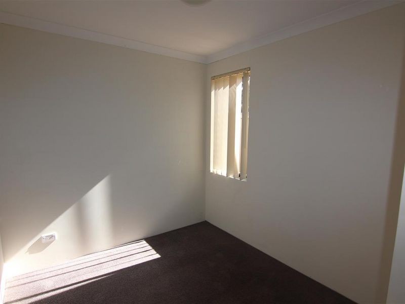 4/17-21 Third Avenue, Kelmscott WA 6111
