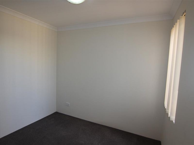 4/17-21 Third Avenue, Kelmscott WA 6111