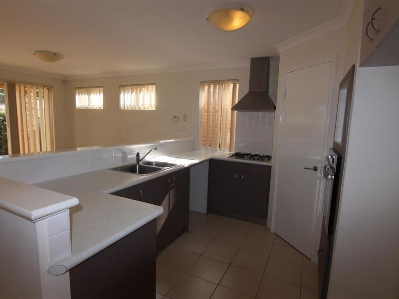 4/17-21 Third Avenue, Kelmscott WA 6111