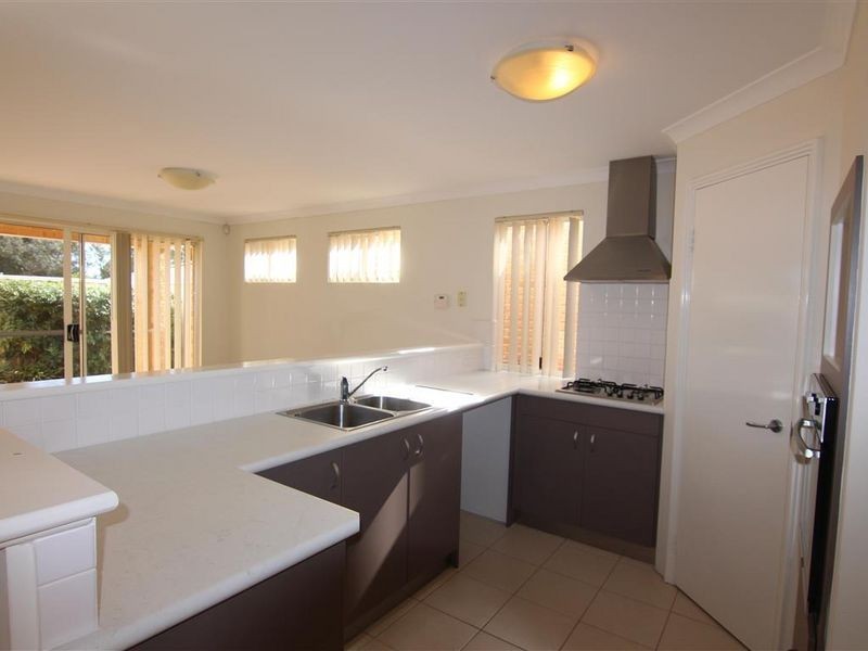 4/17-21 Third Avenue, Kelmscott WA 6111