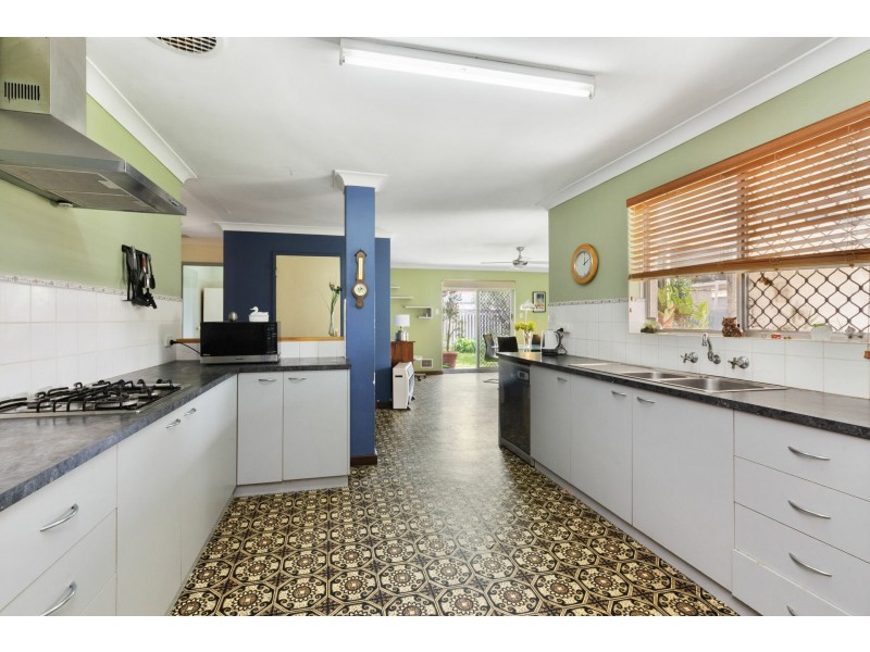 303 Vahland Avenue, Willetton WA 6155