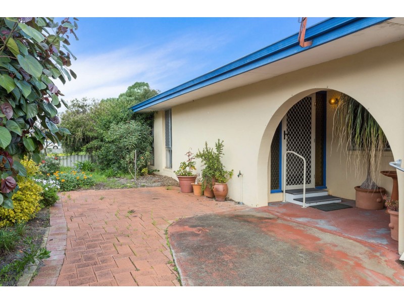 303 Vahland Avenue, Willetton WA 6155