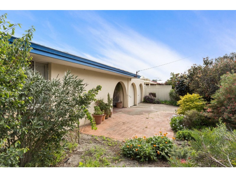 303 Vahland Avenue, Willetton WA 6155