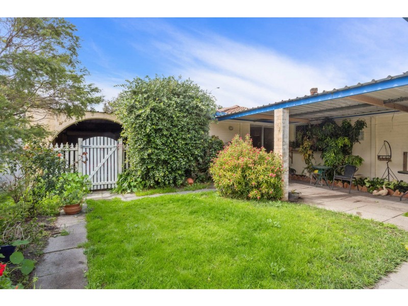 303 Vahland Avenue, Willetton WA 6155