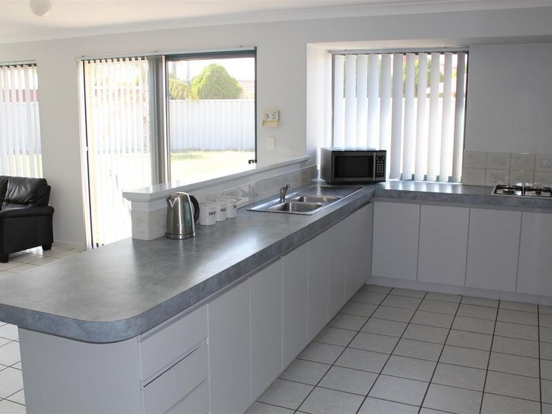 10 Touchell Retreat, Atwell WA 6164