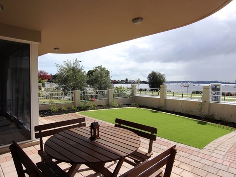 63B Canning Beach Road, Applecross WA 6153