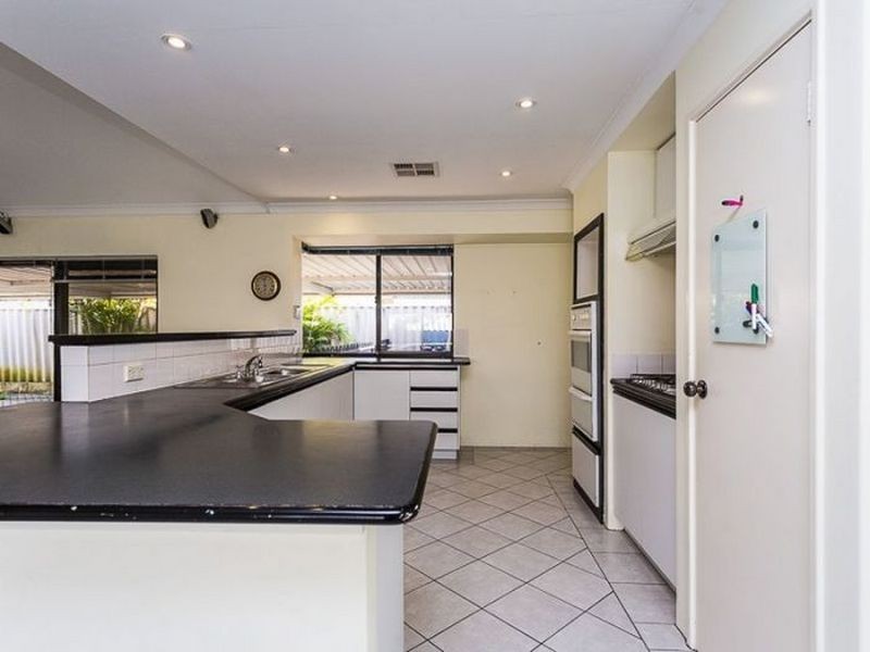 3 Gilbride Cove, Atwell WA 6164