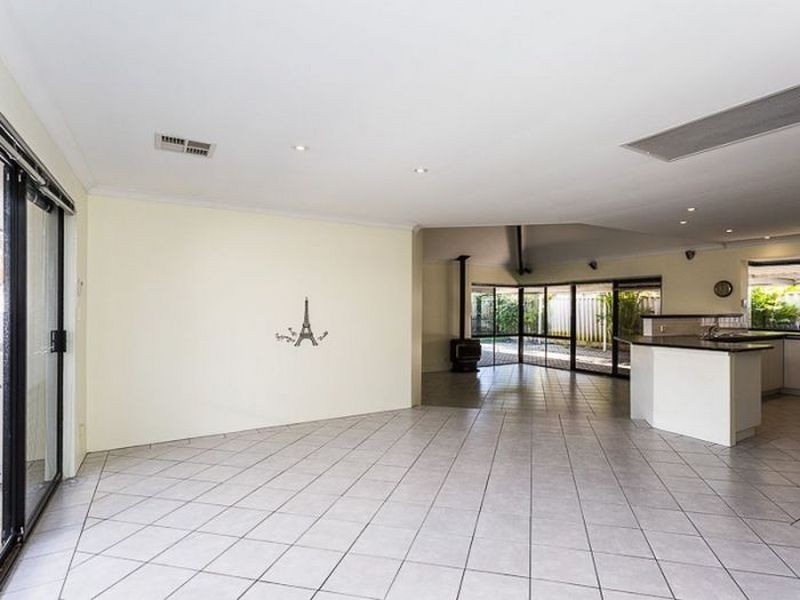 3 Gilbride Cove, Atwell WA 6164
