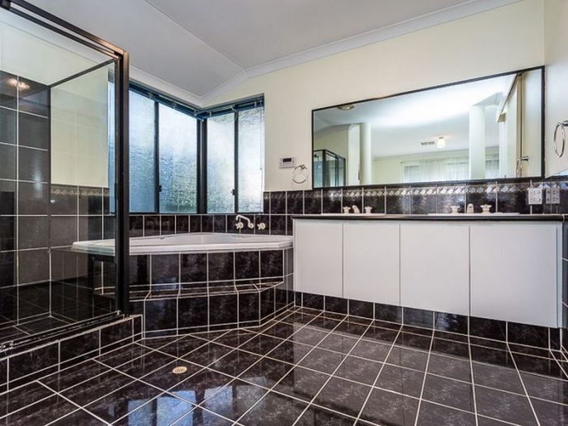 3 Gilbride Cove, Atwell WA 6164