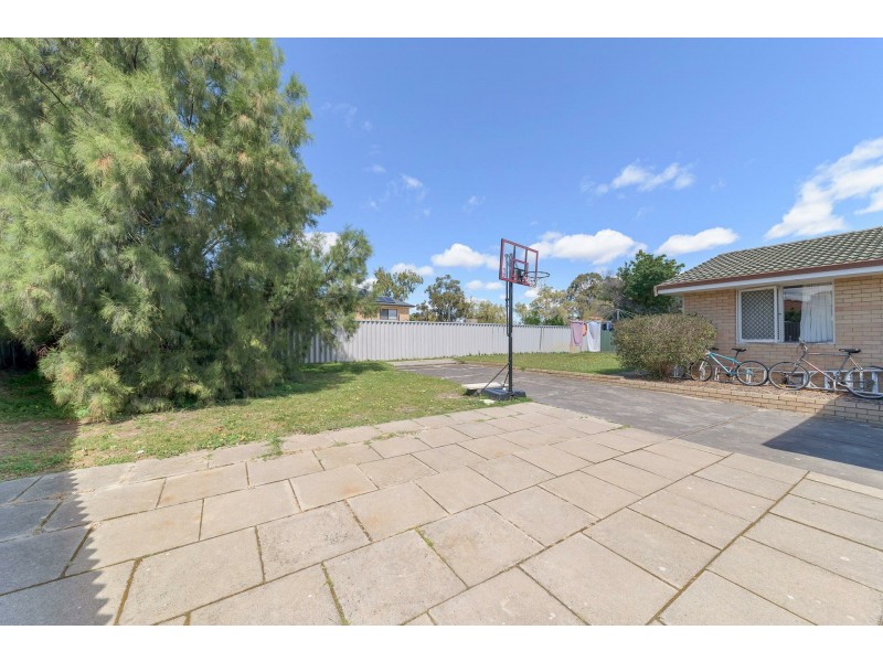 43 Flinders Crescent, Bull Creek WA 6149