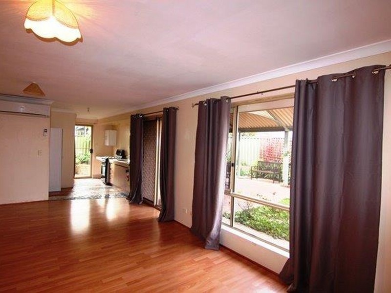 5a Kemmish Crescent, Melville WA 6156