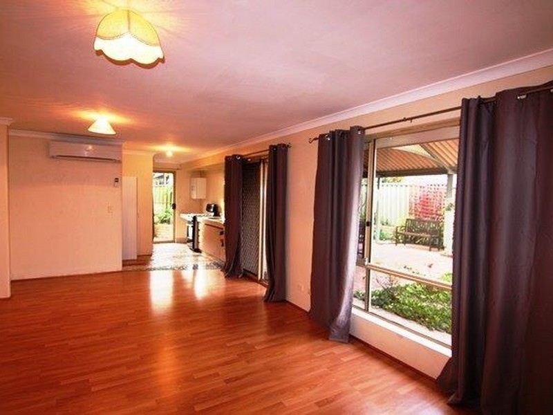 5a Kemmish Crescent, Melville WA 6156