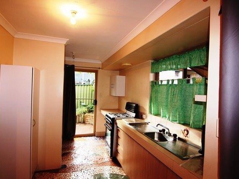 5a Kemmish Crescent, Melville WA 6156