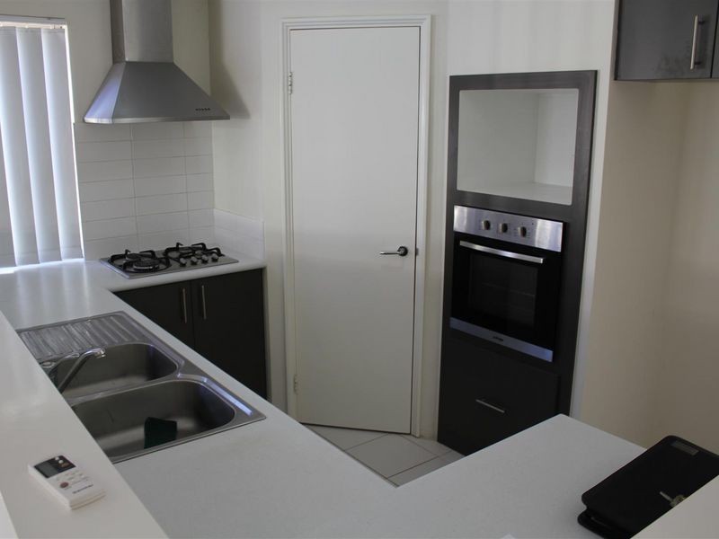 6/54 Sixth Road, Armadale WA 6112