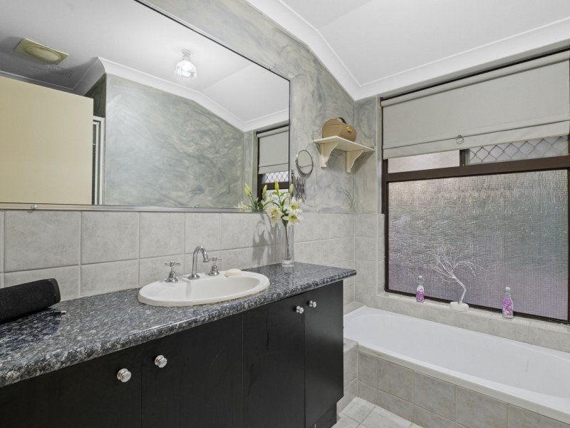 2 Ben Place, Willetton WA 6155