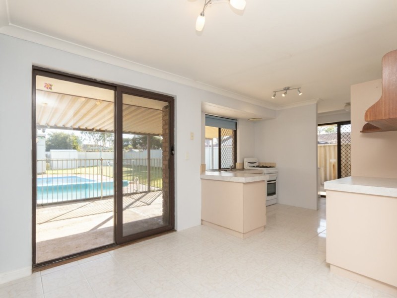 24 Eppalock Grove, South Lake WA 6164