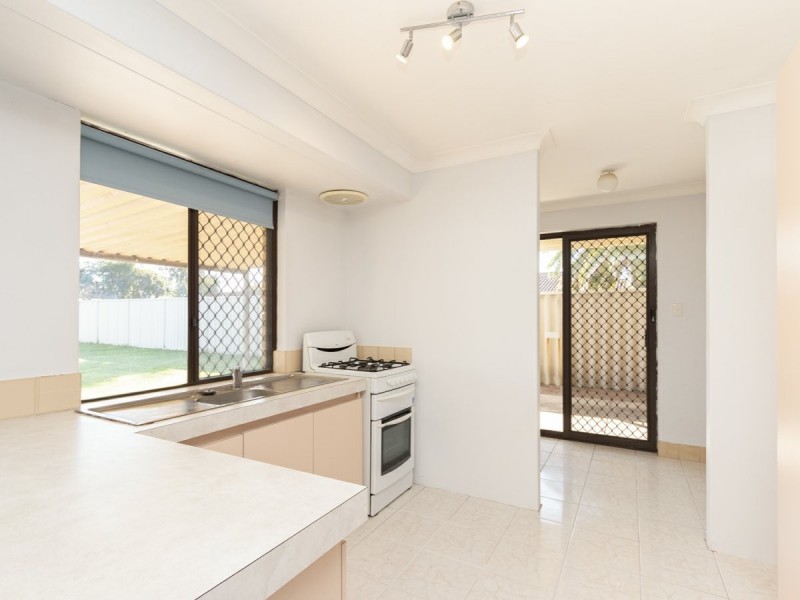 24 Eppalock Grove, South Lake WA 6164