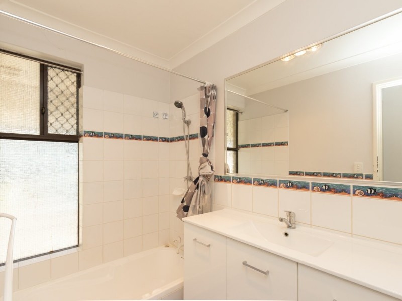 24 Eppalock Grove, South Lake WA 6164