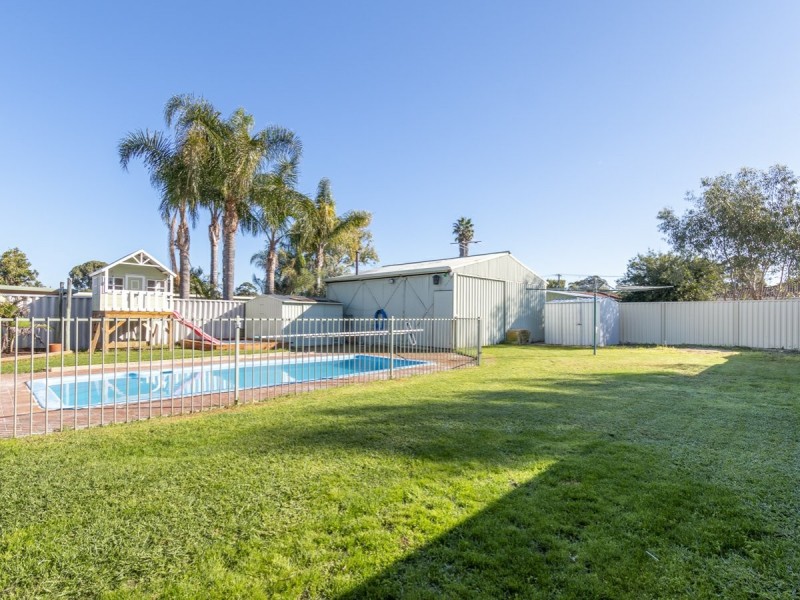 24 Eppalock Grove, South Lake WA 6164